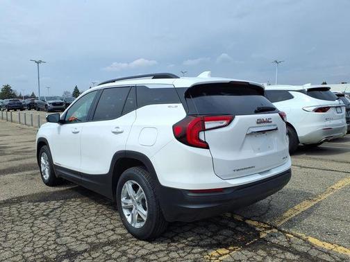 Summit White 2023 GMC Terrain SLE
