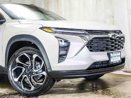 White Sands 2026 Chevrolet Trax FWD 2RS