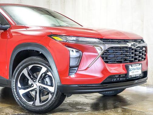 Apex Red 2026 Chevrolet Trax FWD 1RS