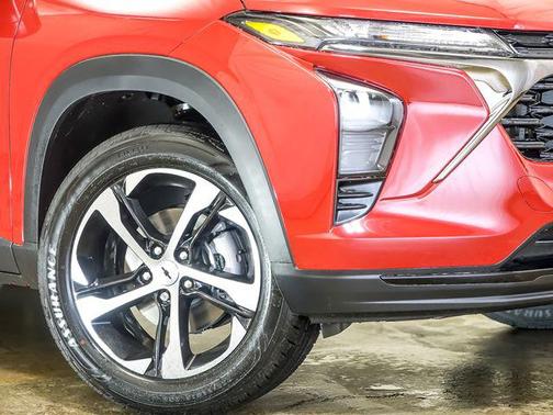 Apex Red 2026 Chevrolet Trax FWD 1RS