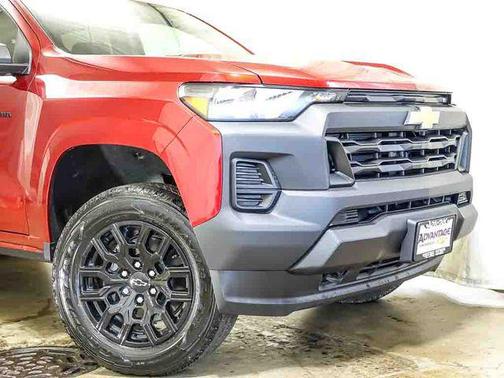 Radiant Red Tintcoat 2026 Chevrolet Colorado WT