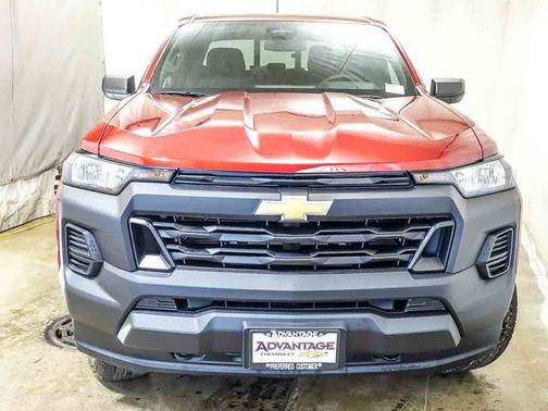 Radiant Red Tintcoat 2026 Chevrolet Colorado WT