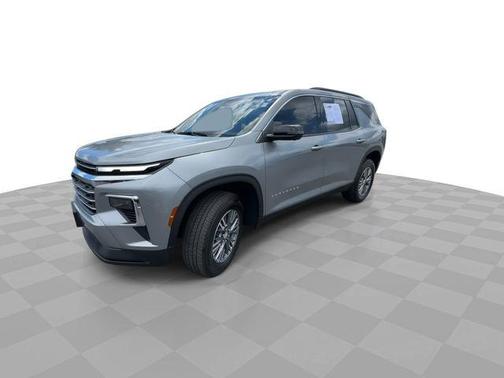 Sterling Gray Metallic 2025 Chevrolet Traverse LT