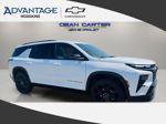 Iridescent Pearl Tricoat 2024 Chevrolet Traverse RS