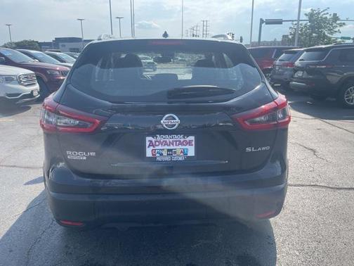 2022 Nissan Rogue Sport SL