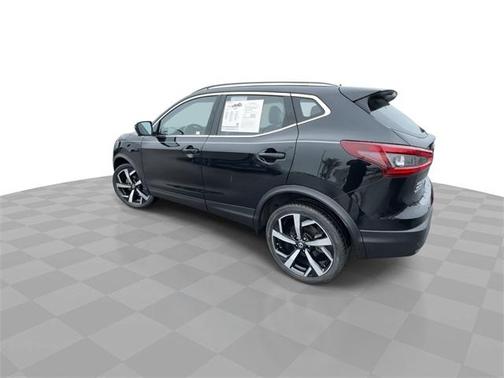 2022 Nissan Rogue Sport SL