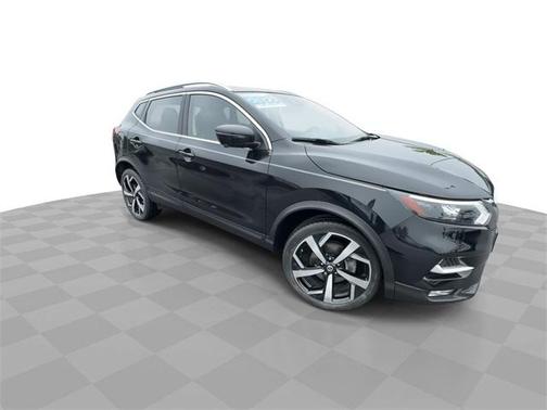 2022 Nissan Rogue Sport SL