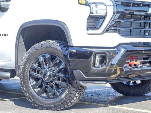 Summit White 2026 Chevrolet Silverado 2500 LT