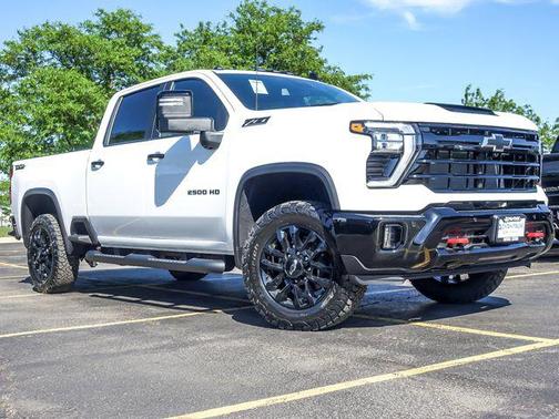 Summit White 2026 Chevrolet Silverado 2500 LT