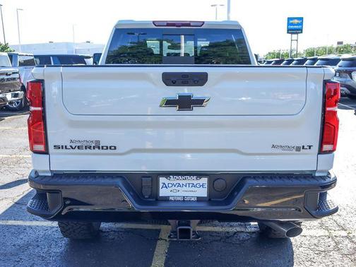 Summit White 2026 Chevrolet Silverado 2500 LT
