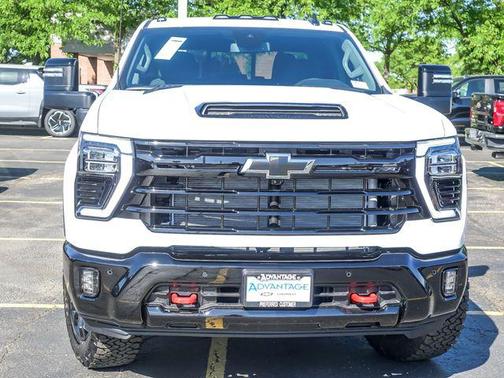 Summit White 2026 Chevrolet Silverado 2500 LT