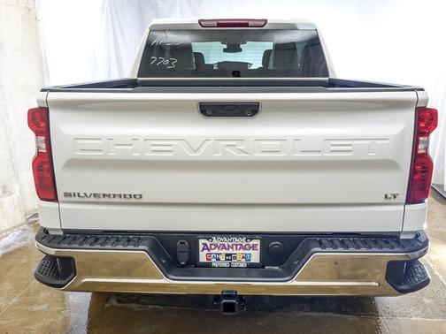 Summit White 2026 Chevrolet Silverado 1500 LT