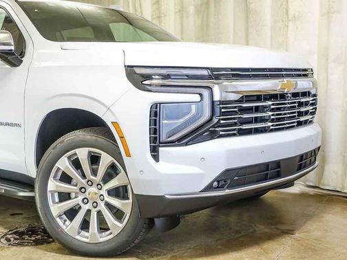Polar White Tricoat 2026 Chevrolet Suburban Premier