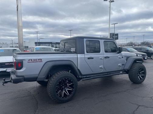 2021 Jeep Gladiator Sport