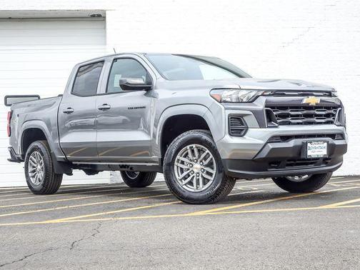 Sterling Gray Metallic 2026 Chevrolet Colorado LT
