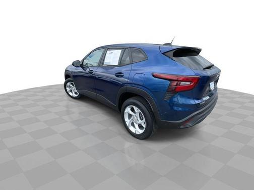 Blue Glow Metallic 2024 Chevrolet Trax LS