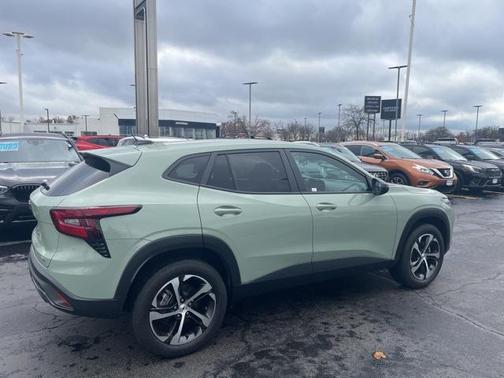 2024 Chevrolet Trax FWD 1RS