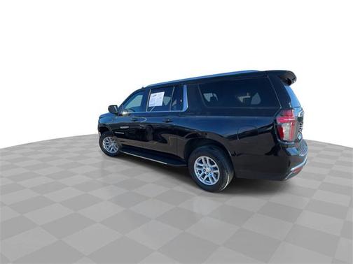 2024 Chevrolet Suburban LT
