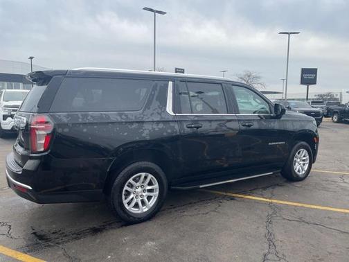 2024 Chevrolet Suburban LT