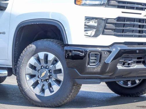 2026 Chevrolet Silverado 2500 Custom