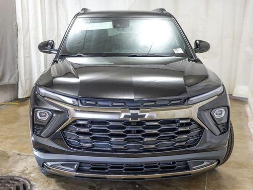 Mosaic Black Metallic 2026 Chevrolet Trailblazer ACTIV