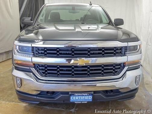 Photo 5 of 23 of 2017 Chevrolet Silverado 1500 LT