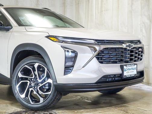 White Sands 2026 Chevrolet Trax FWD 2RS