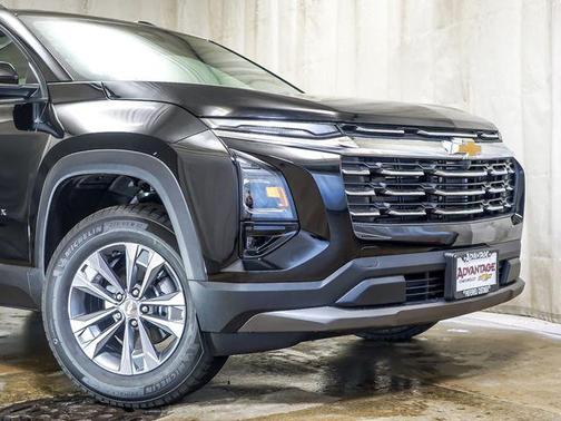 Mosaic Black Metallic 2026 Chevrolet Equinox 1LT