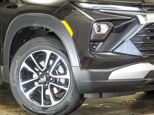Mosaic Black Metallic 2026 Chevrolet Trailblazer LT