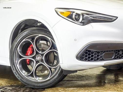 2022 Alfa Romeo Stelvio Ti