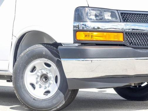 2025 Chevrolet Express 2500 RWD 2500 Extended Wheelbase WT
