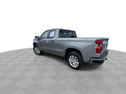 Sterling Gray Metallic 2025 Chevrolet Silverado 1500 Custom