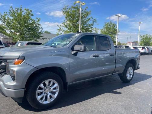 Sterling Gray Metallic 2025 Chevrolet Silverado 1500 Custom