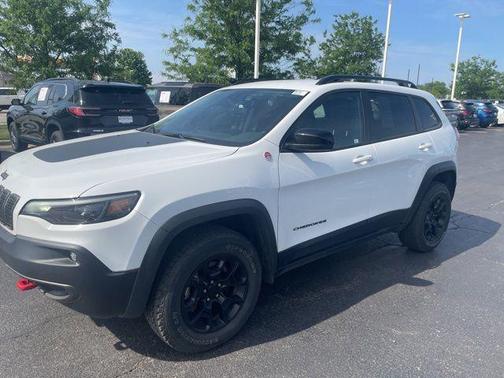 Bright White Clearcoat 2022 Jeep Cherokee Trailhawk