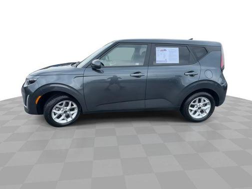 Gravity Gray 2025 Kia Soul LX