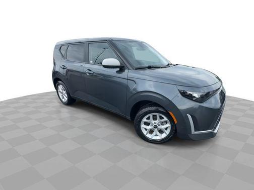 Gravity Gray 2025 Kia Soul LX