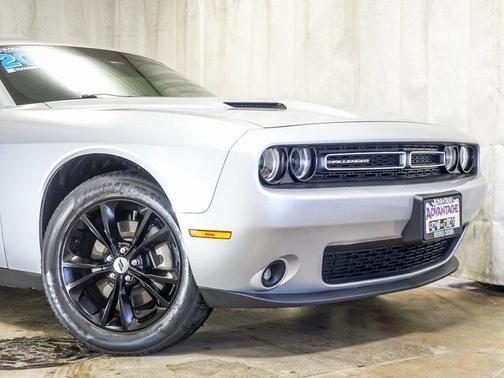 2021 Dodge Challenger SXT