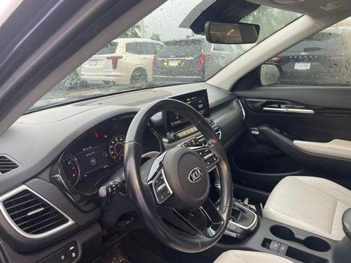 Dark Ocean Blue/Black Roof 2021 Kia Seltos SX Turbo