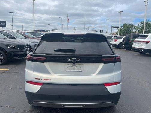 Silver Flare Metallic 2023 Chevrolet Bolt EUV FWD Premier