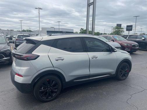 Silver Flare Metallic 2023 Chevrolet Bolt EUV FWD Premier