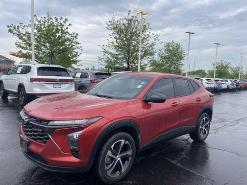 Cayenne Orange Metallic 2024 Chevrolet Trax FWD 1RS