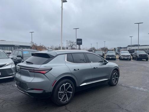 2025 Chevrolet Equinox EV LT