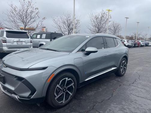 2025 Chevrolet Equinox EV LT