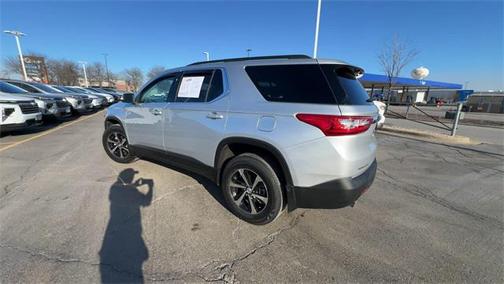 2021 Chevrolet Traverse LT Cloth