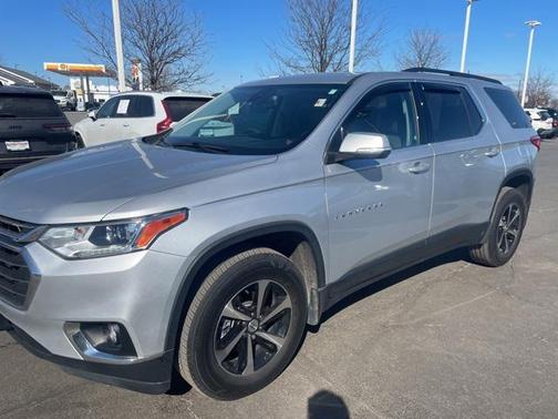 2021 Chevrolet Traverse LT Cloth