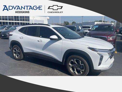 Summit White 2025 Chevrolet Trax LT