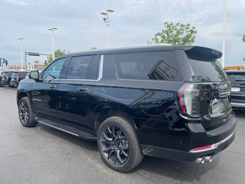Black 2025 Chevrolet Suburban Premier