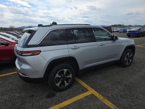 Silver Zynith 2023 Jeep Grand Cherokee 4xe Base