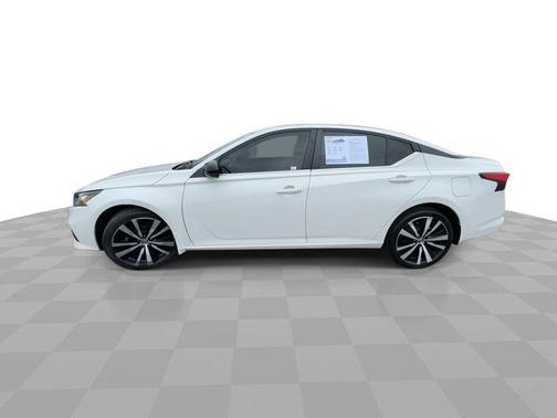 Pearl White Tricoat 2019 Nissan Altima 2.5 SR