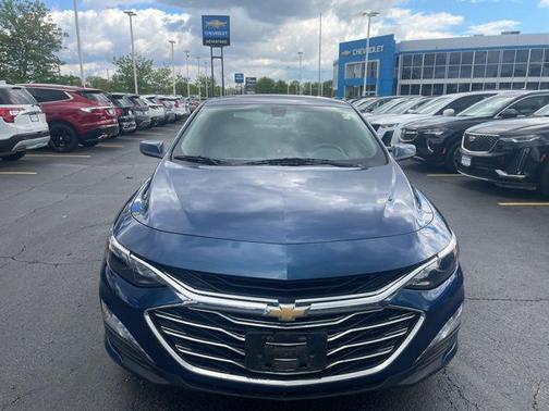 Pacific Blue Metallic 2019 Chevrolet Malibu LT